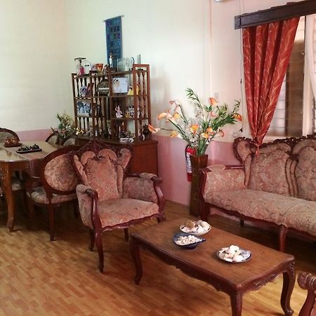 Bed and Breakfast Ysabelle Mansion Puerto Princesa Esterno foto