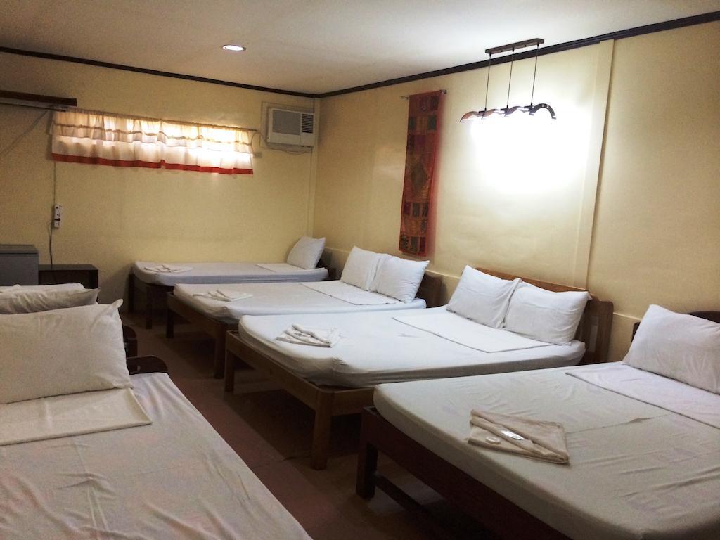 Bed and Breakfast Ysabelle Mansion Puerto Princesa Esterno foto